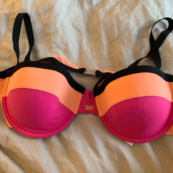 Emporio Armani Other - E. Armani swimwear Bikini Top sz XLN